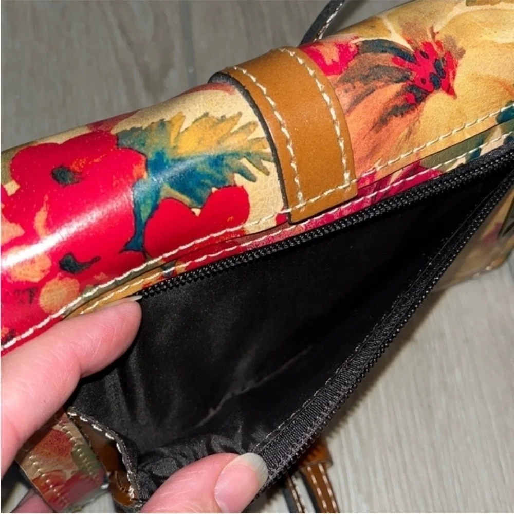 Patricia Nash Torri Spring Printed Leather Mini Crossbody Bag/Convertible Clutch - Picture 6 of 16